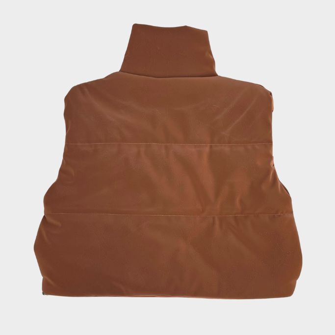 Chaleco Caramelo con textura.