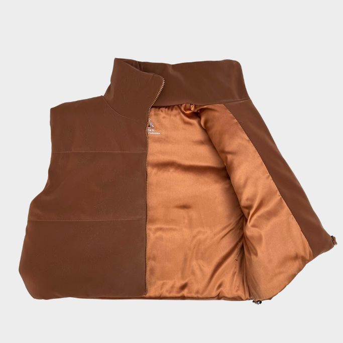 Chaleco Caramelo con textura.
