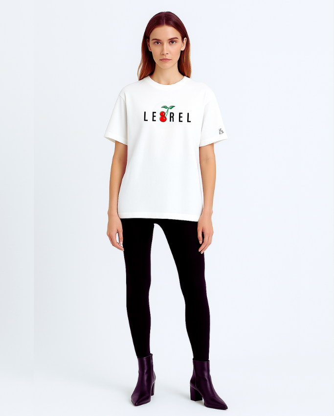 Camiseta Oversize Blanca – Lebrel Cherry Beat