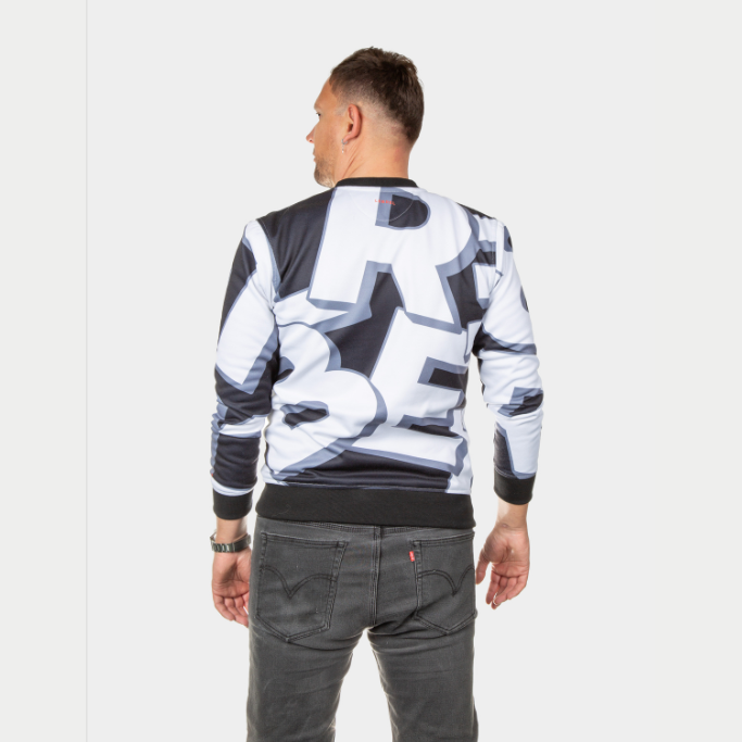 Sweater con letras Lebrel