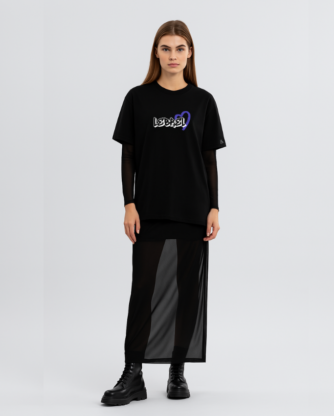 Camiseta Unisex Oversize Negra – Lebrel Corazón morado