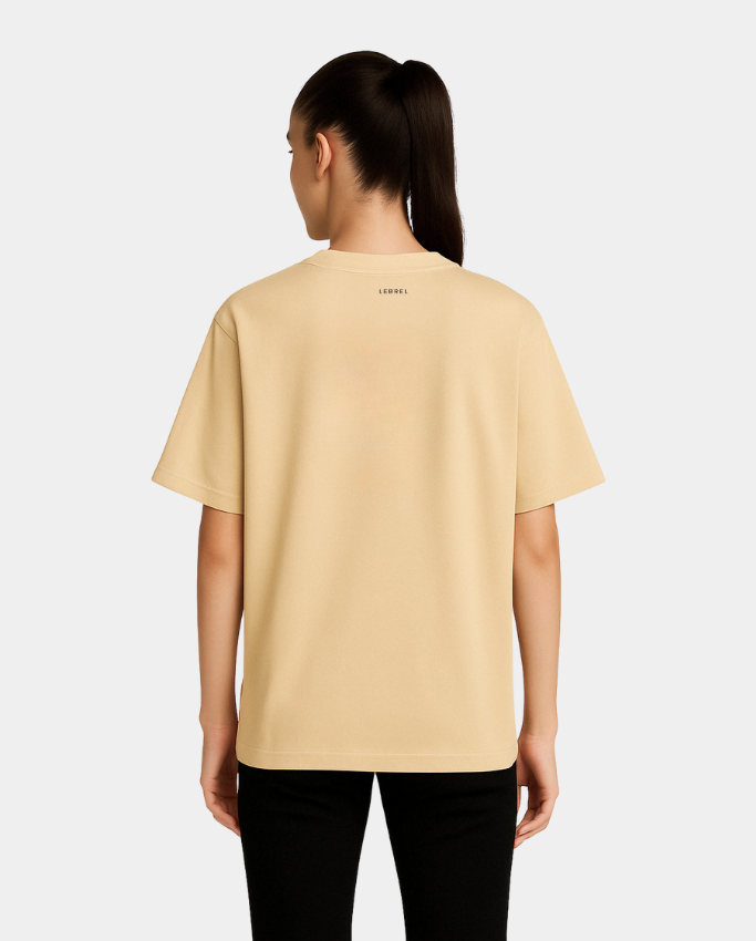 Camiseta Oversize Beige – Monograma Reflectivo