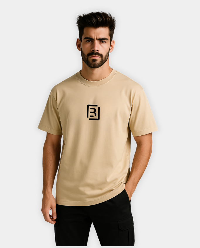 Camiseta hombre Oversize Beige – Monograma en alto relieve
