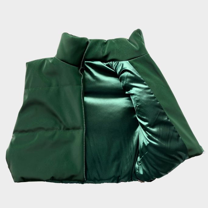 Chaleco Verde Oliva con textura.