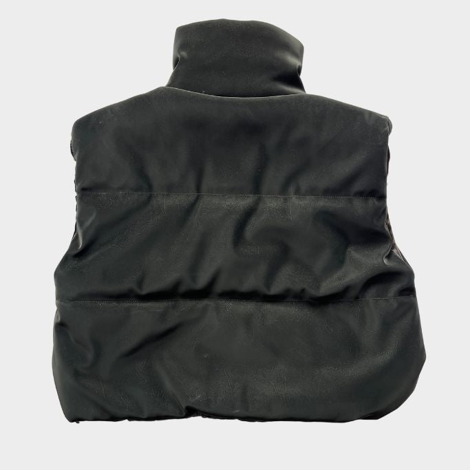 Chaleco Negro con textura.